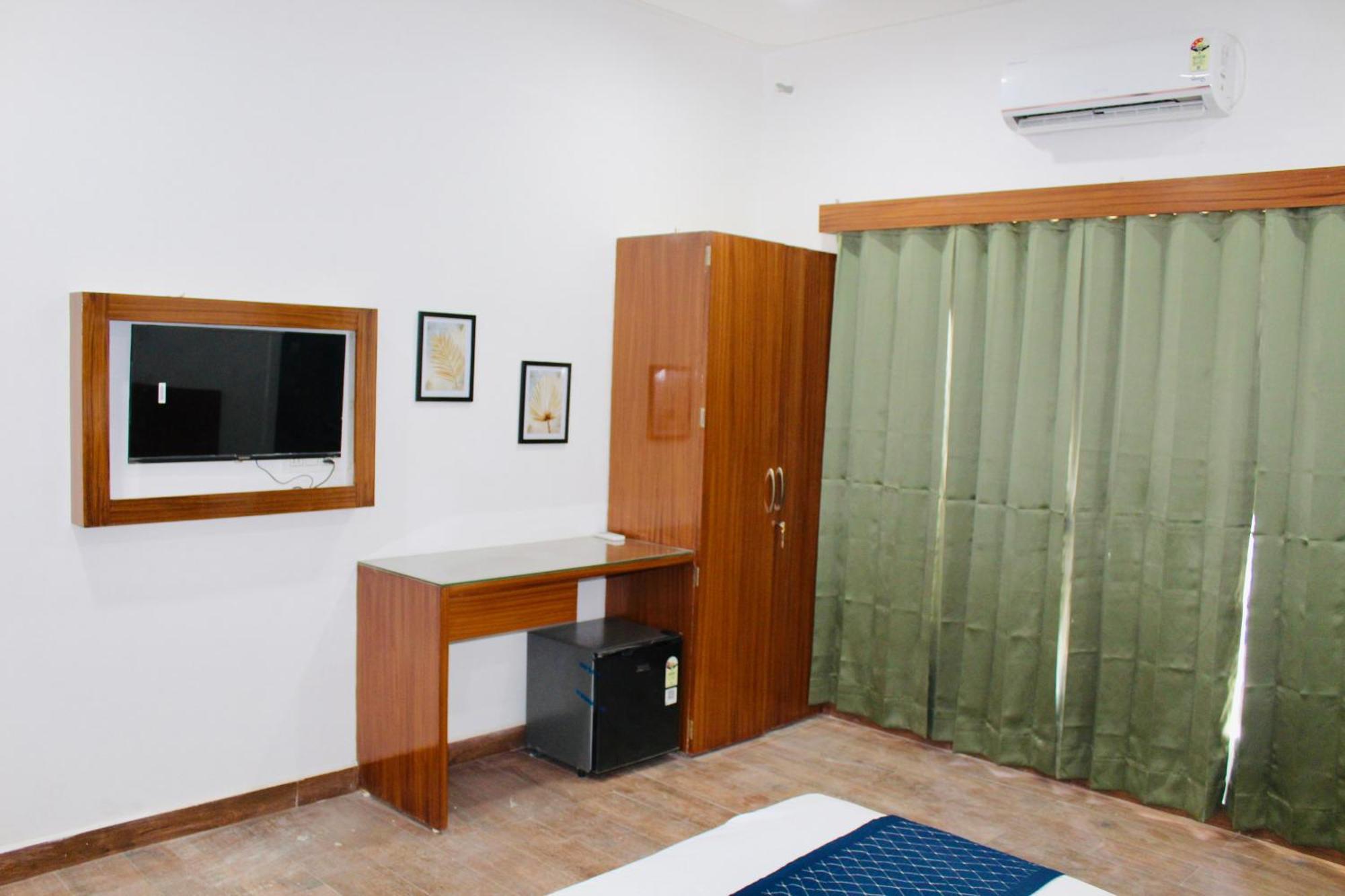 The Loya Hotel Muktsar Bagian luar foto