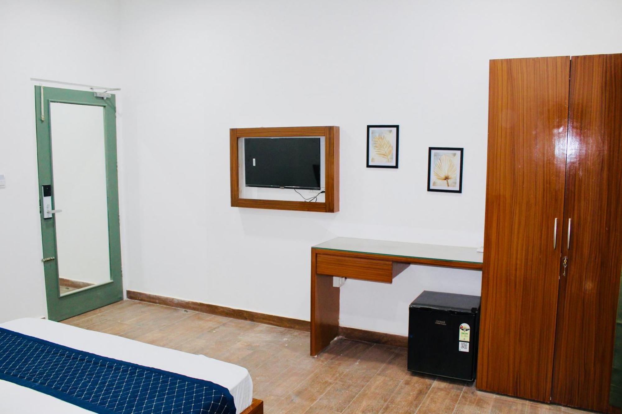 The Loya Hotel Muktsar Bagian luar foto