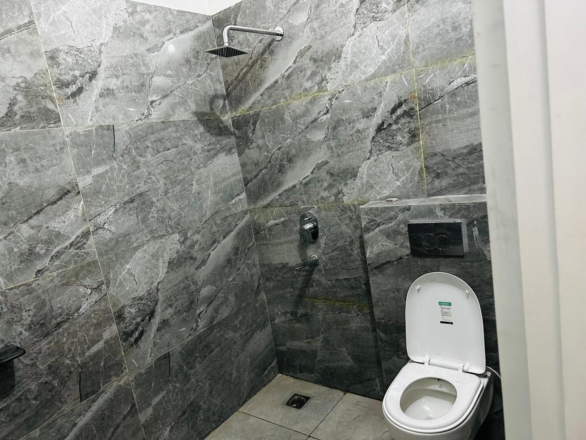 The Loya Hotel Muktsar Bagian luar foto