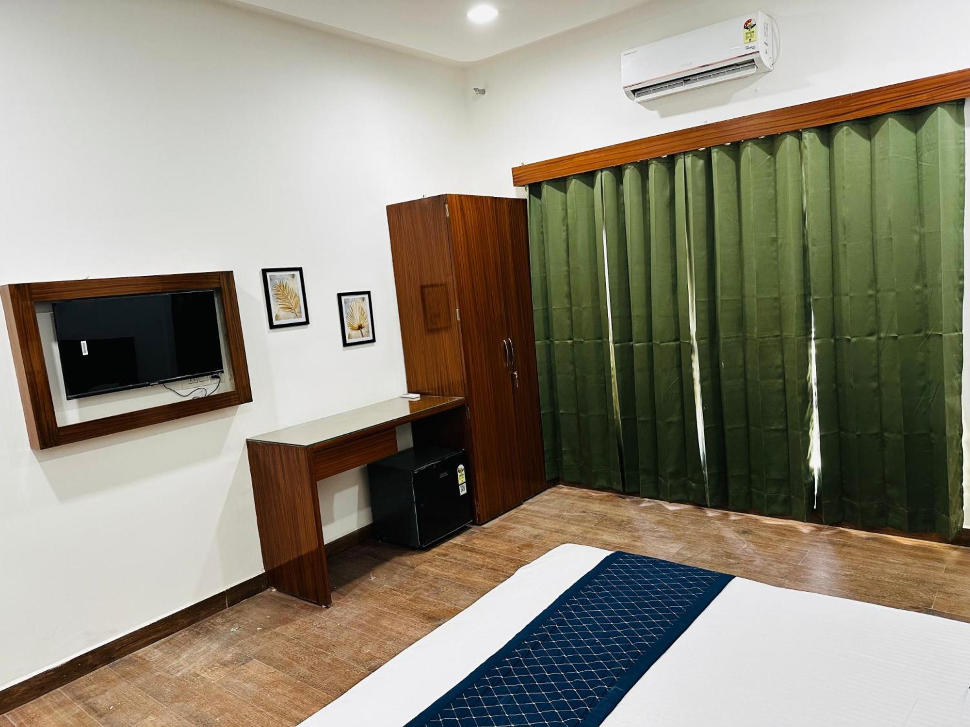 The Loya Hotel Muktsar Bagian luar foto