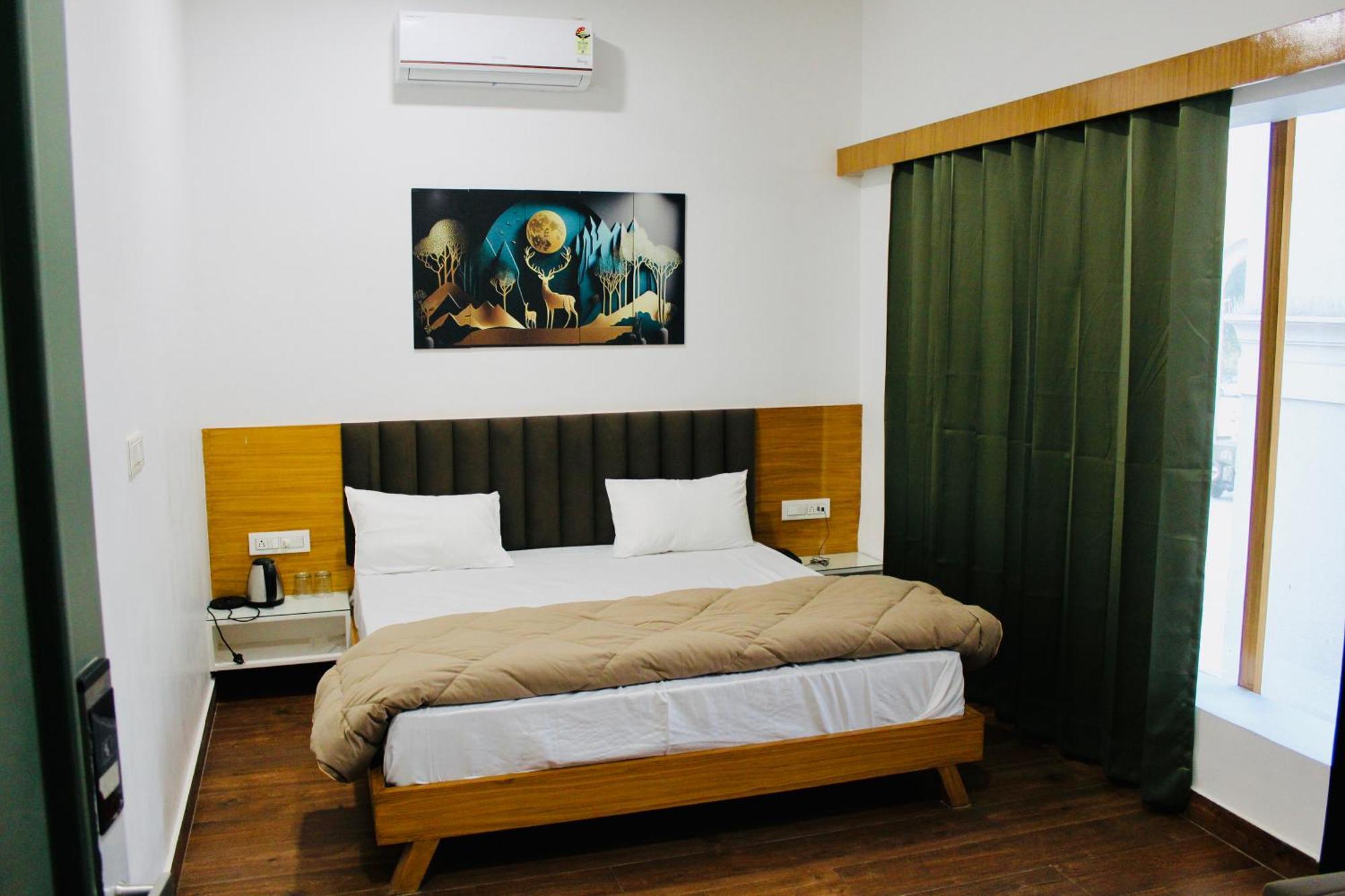 The Loya Hotel Muktsar Bagian luar foto